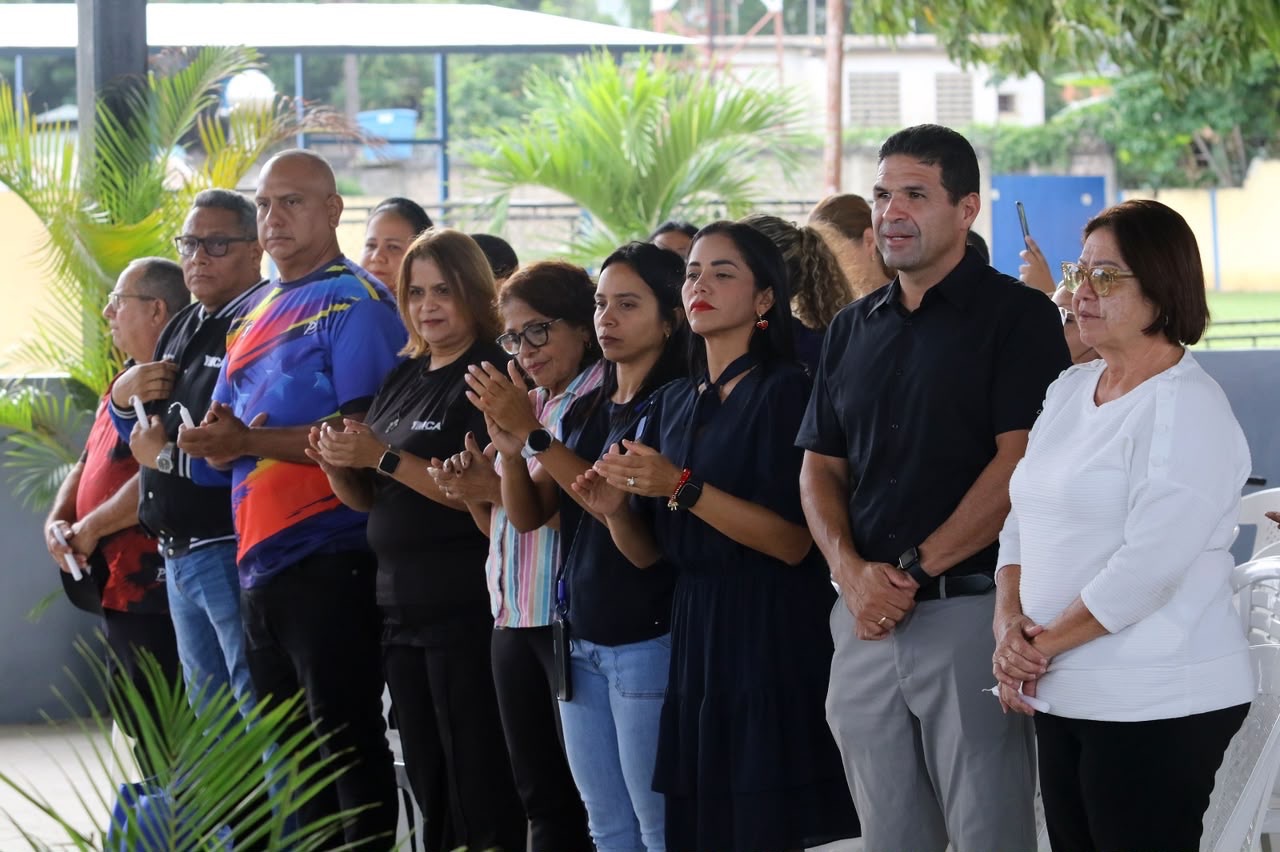Comunidad carabobeña se unió en oración por Venezuela en YMCA Valencia