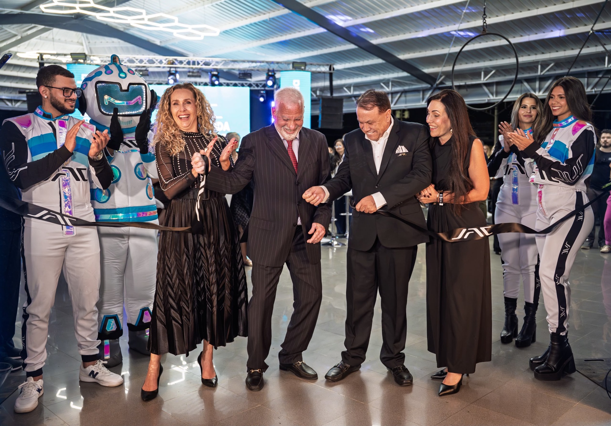 JAC Motors inaugura nuevo concesionario en Naguanagua junto al primer Mundo BEL de Venezuela